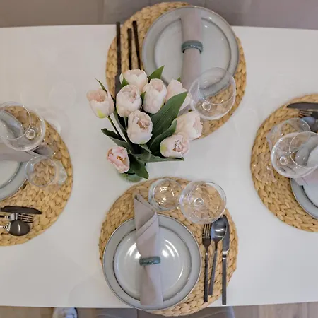 Visconti By Rhospitality It Apartment